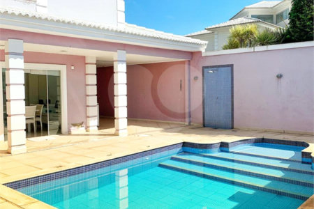 Casa de Vila à venda com 4 quartos, sendo 1 suíte, em Campo Grande, Rio de Janeiro, RJ