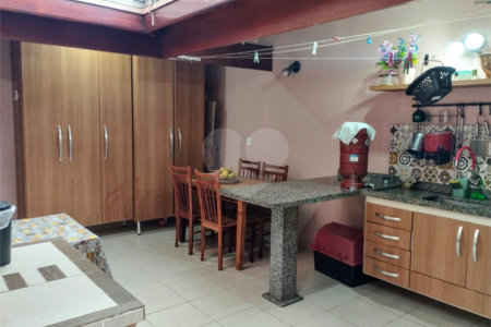 VENDE SE SOBRADO, 3 DORMITORIOS 1 SENDO SUITE, 3 BANHEIROS E 2 VAGAS GARAGEM, SÃO JOSÉ DOS CAMPOS