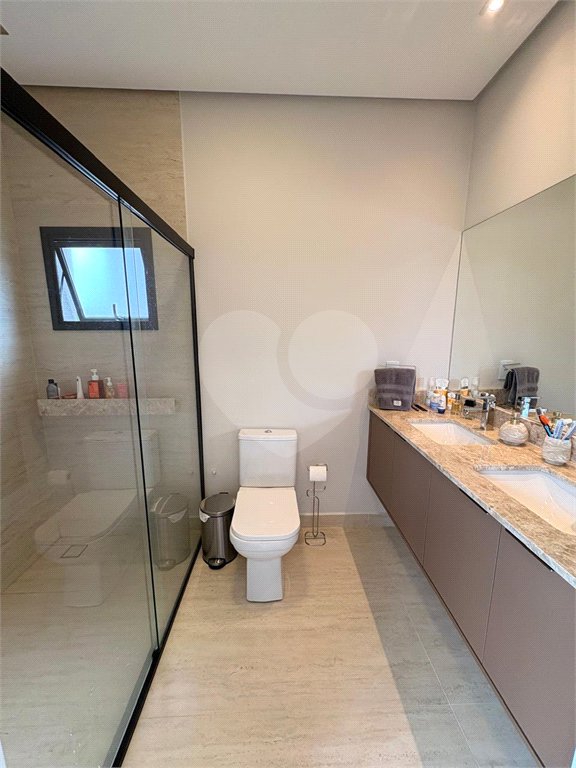 Casa à venda com 3 suítes no condomínio Condomíno Helena Maria, Sorocaba - SP