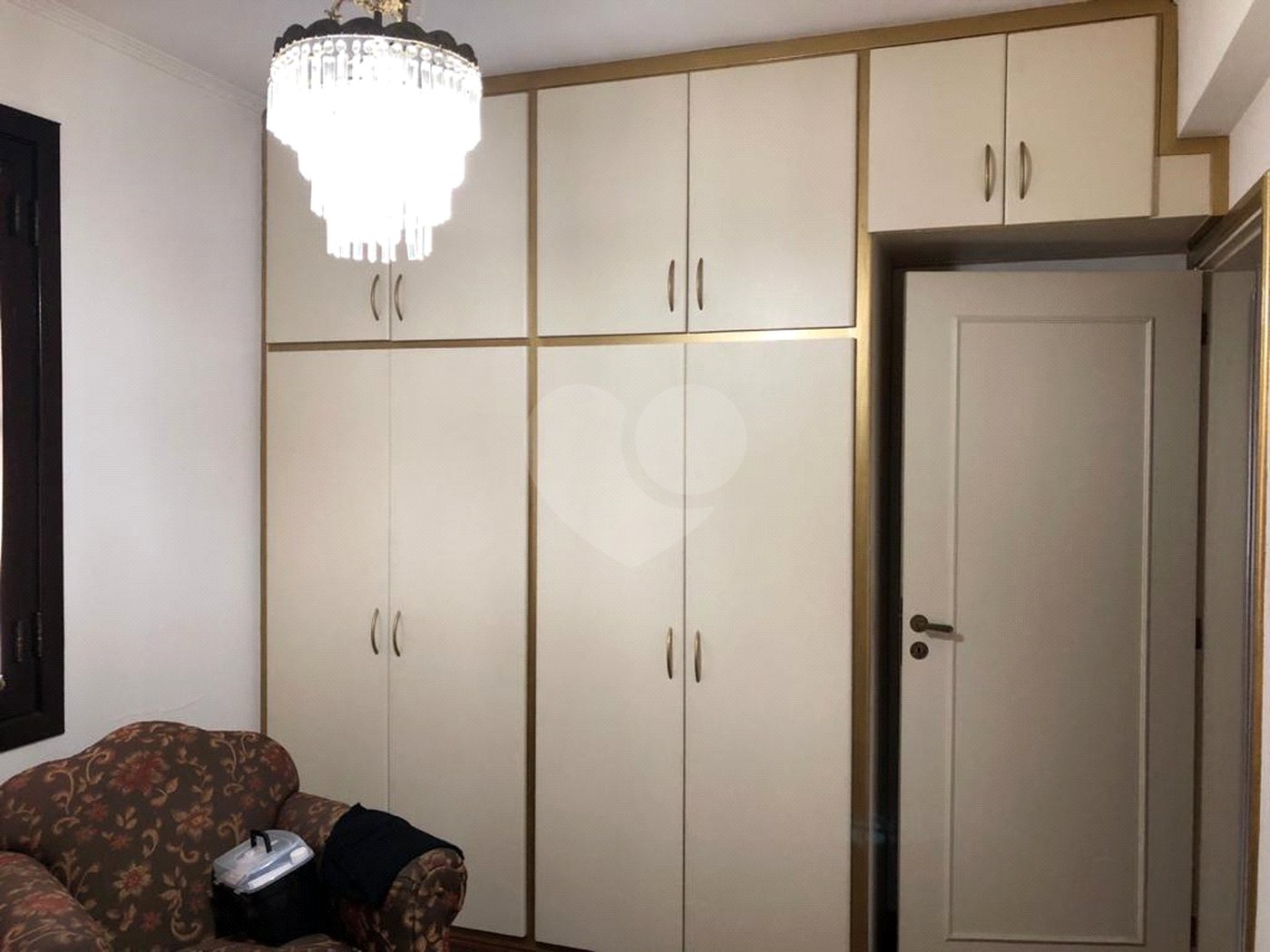 Sobrado à venda com 5 quartos, sendo 3 suítes, em Tremembé, São Paulo, SP