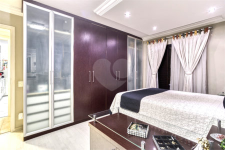 Apartamento à venda com 4 quartos, sendo 3 suítes, em Alto da Boa Vista, São Paulo, SP
