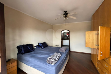 Casa à venda com 3 quartos, sendo 1 suíte,  em Vila Nivi, São Paulo, SP
