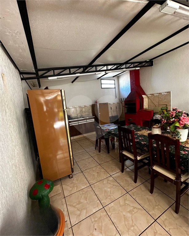 Sobrado à venda com 6 quartos, sendo 1 suíte, no Centro, Ponta Porã, MS