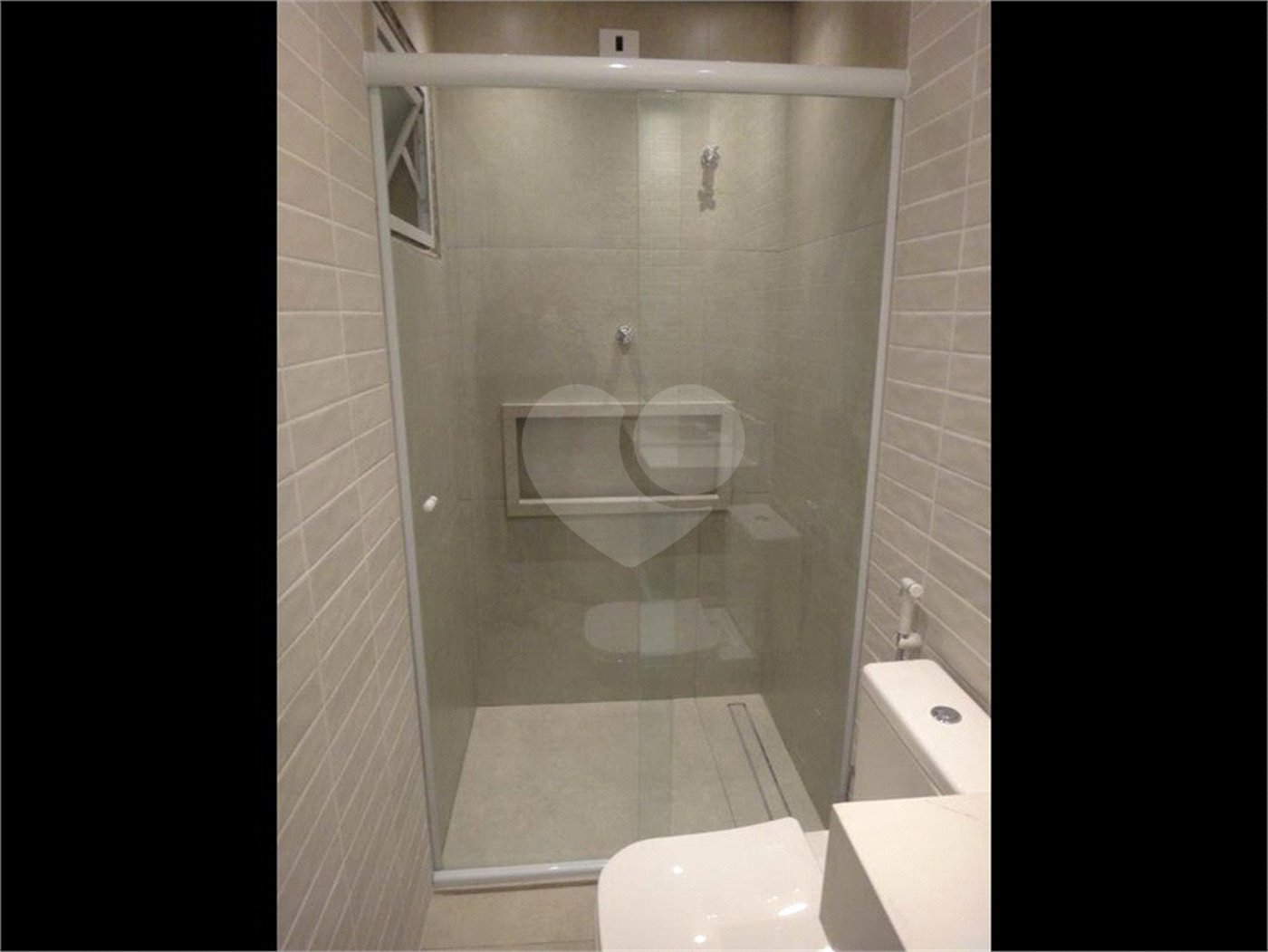 Casa à venda com 3 quartos, sendo 2 suítes,  em Mirandópolis, São Paulo, SP