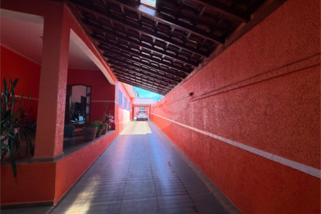 Casa com 03 Dormitórios á venda, em Jardim Alvorada, São Carlos.