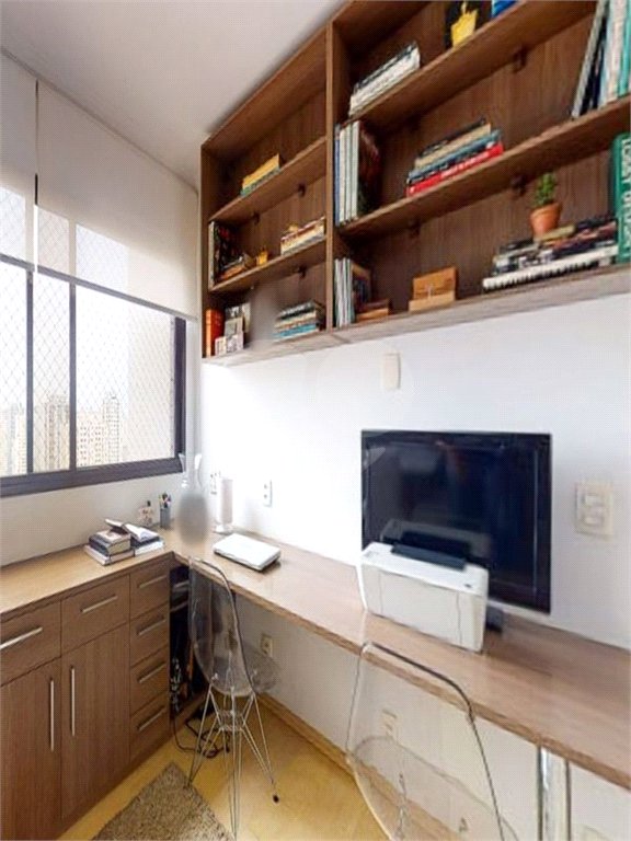 Apartamento à venda com 2 quartos, sendo 1 suíte, em Moema, São Paulo, SP