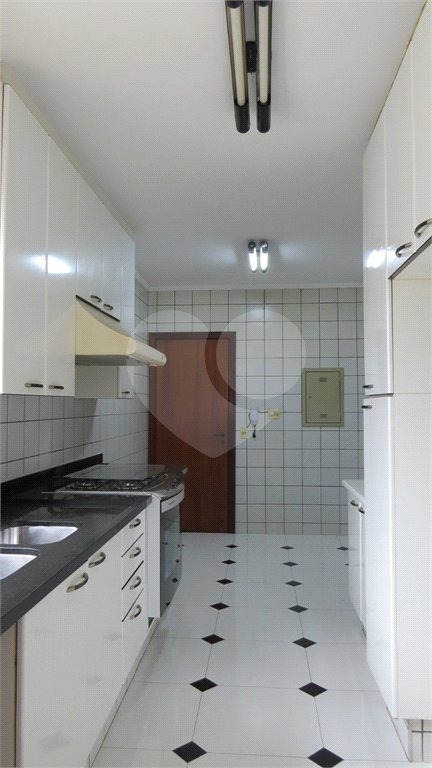 Apartamento à venda com 4 quartos, sendo 2 suítes,  em Cambuí, Campinas, SP