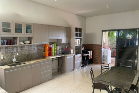 Casa à venda com 3 suítes no condomínio Itapema Iate Clube/ponta Pora-ms, Ponta Porã - MS