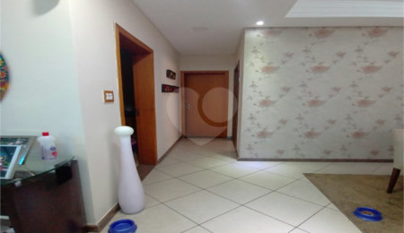 Sobrado à venda com 4 quartos, sendo 1 suíte,  em Tremembé, São Paulo, SP