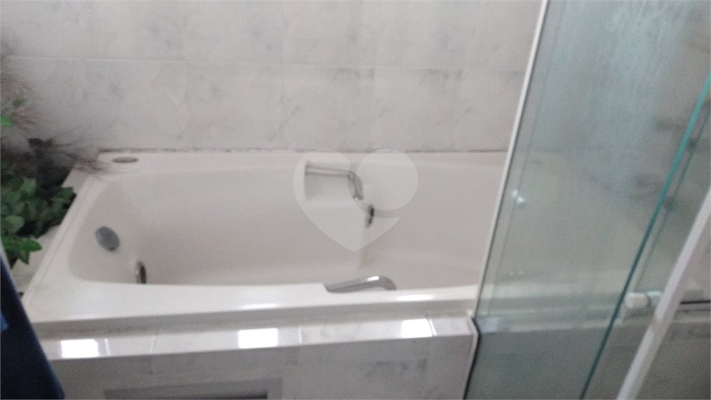 Sobrado à venda com 4 quartos, sendo 2 suítes, em Horto, São Paulo, SP