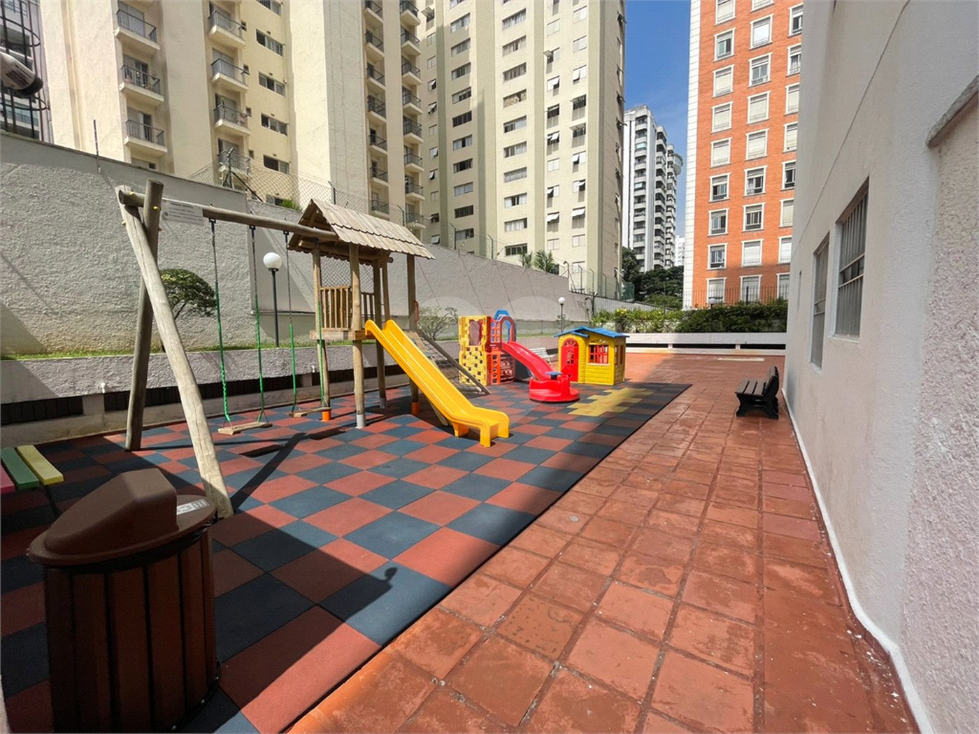Apartamento à venda com 3 quartos, sendo 1 suíte,  em Brooklin Paulista, São Paulo, SP