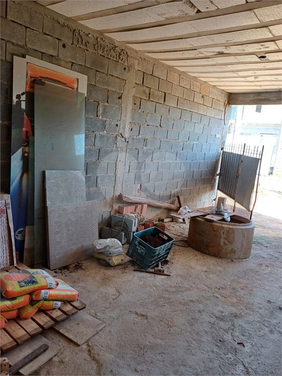Casa à venda com 2 suítes no condomínio Ricieri, Mogi das Cruzes - SP