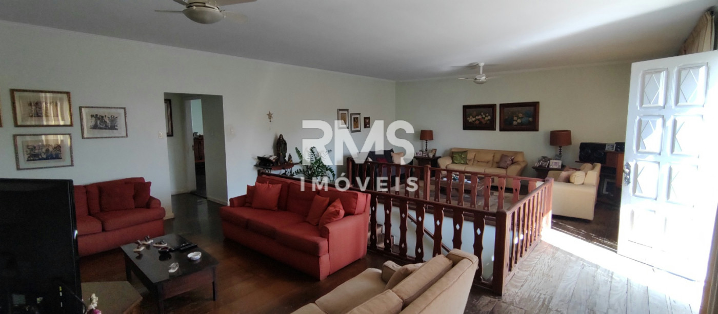 Casa à venda com 4 quartos, sendo 2 suítes,  no Centro, Itu, SP
