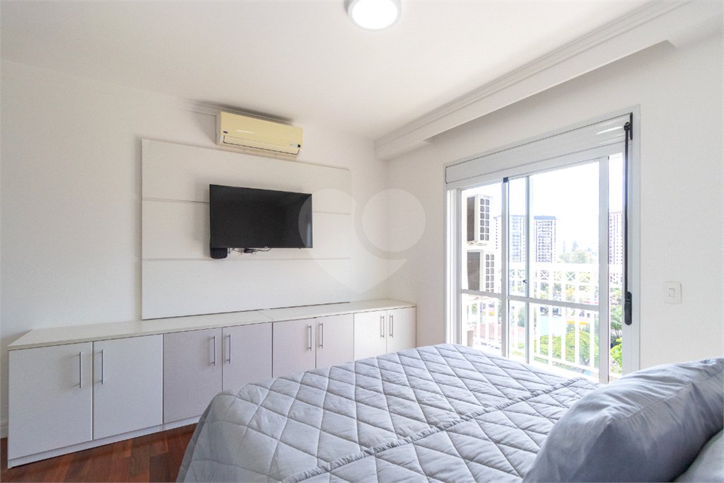 Apartamento à venda com 4 suítes em Vila Sofia, São Paulo, SP