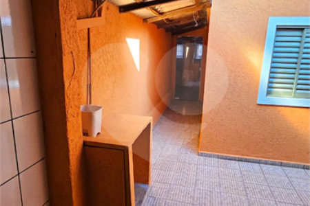 Excelente Casa Residencial no São Carlos 5 com 3 Quartos (1 Suíte) e Garagem Coberta para 2 Carros