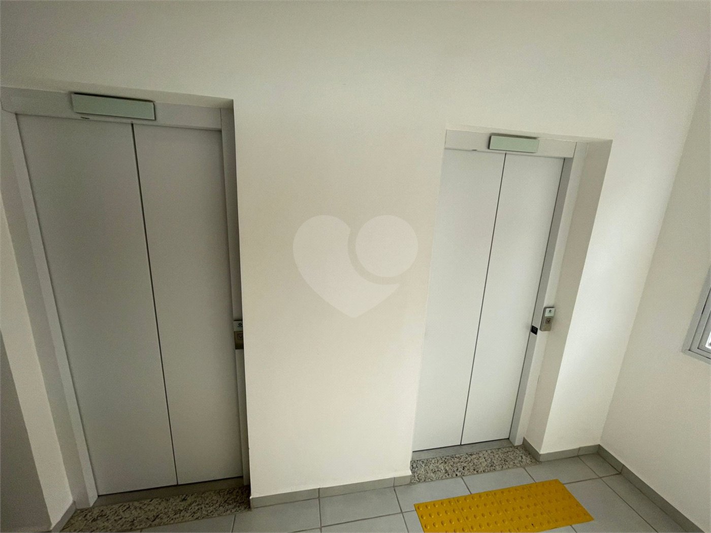 Apartamento para venda no Condomínio Residencial Vila das Flores.