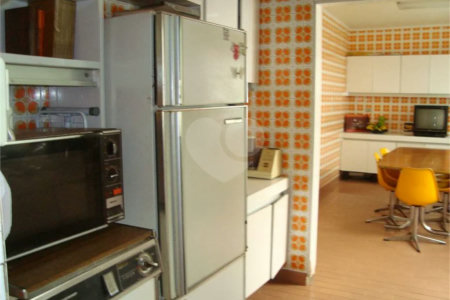 Casa sobrado a venda com 3 dormitórios na mooca.Aceita Permuta.
