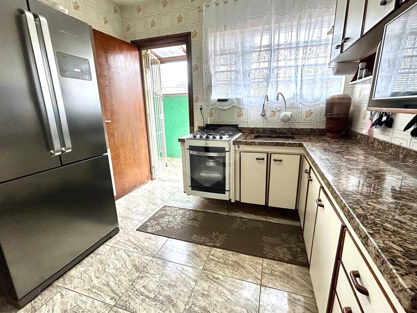 Casa à venda com 5 quartos, sendo 1 suíte, em Vila Mazzei, São Paulo, SP