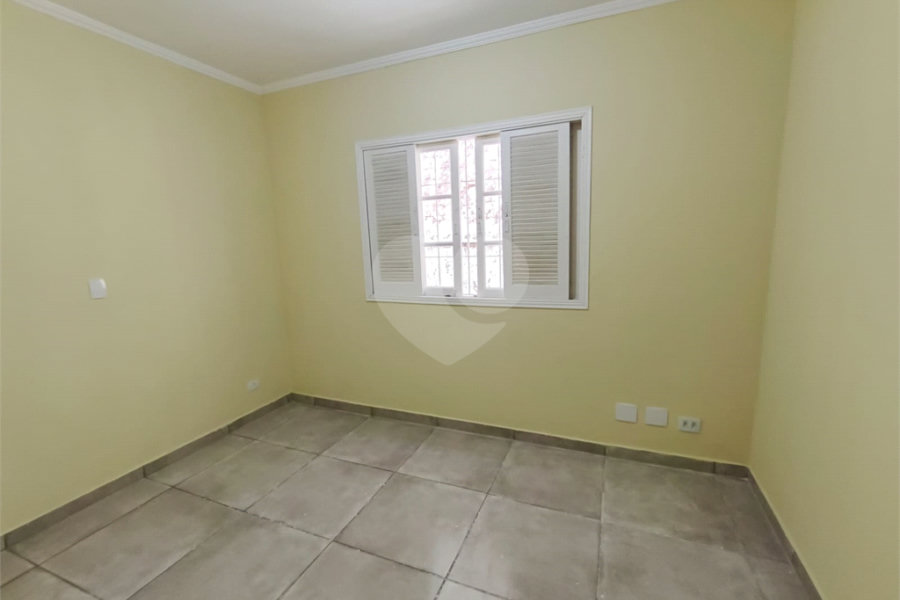 Sobrado à venda com 3 quartos, sendo 1 suíte, em Vila Nivi, São Paulo, SP