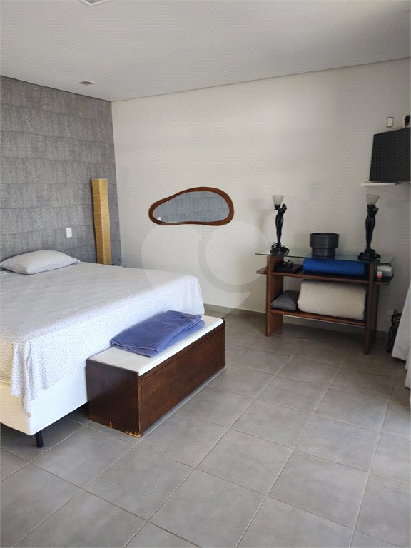 Casa à venda com 4 quartos, sendo 3 suítes, no condomínio Estância Marambaia, Vinhedo - SP