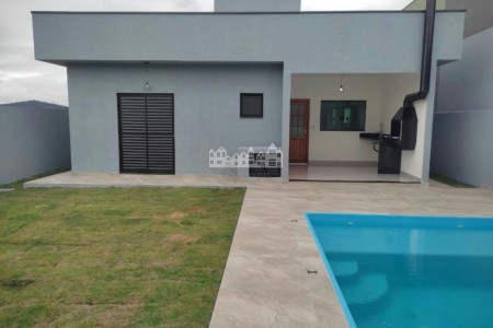Casa térrea à venda com 3 quartos, sendo 1 suíte, em Loteamento Parque Residencial Serras de Atibaia II, Atibaia - SP