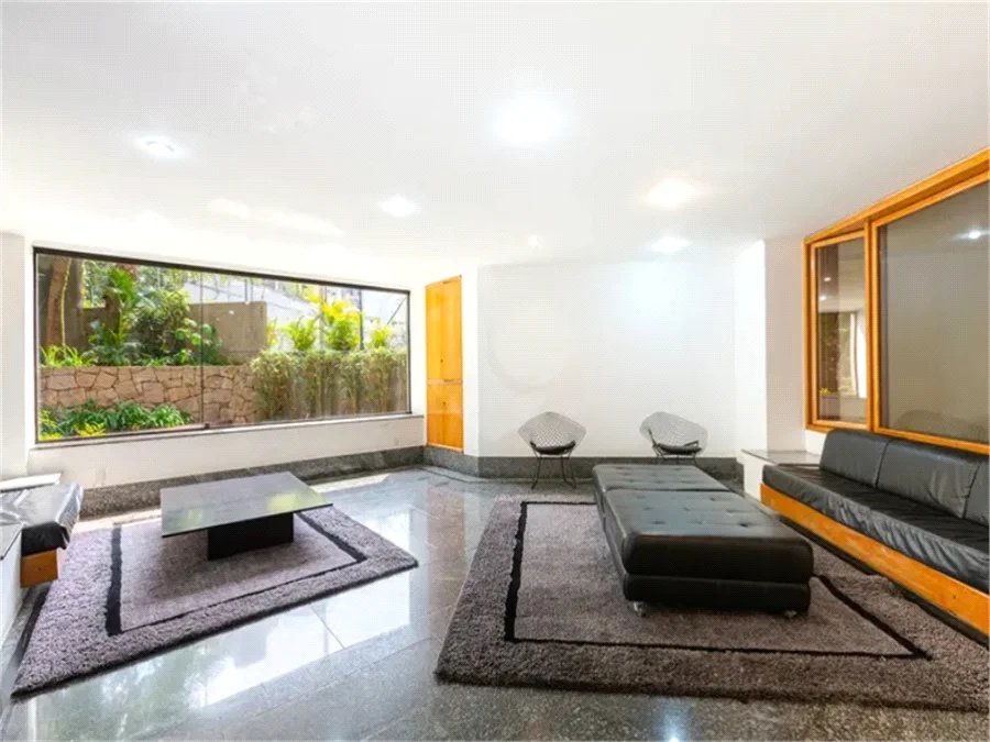 Apartamento à venda ou para alugar com 3 suítes em Real Parque, São Paulo, SP