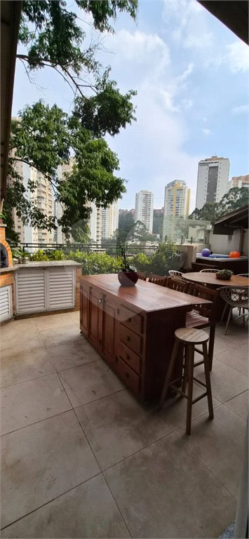 Casa à venda com 3 quartos, sendo 1 suíte, no condomínio Townhouse Village Morumbi, São Paulo - SP