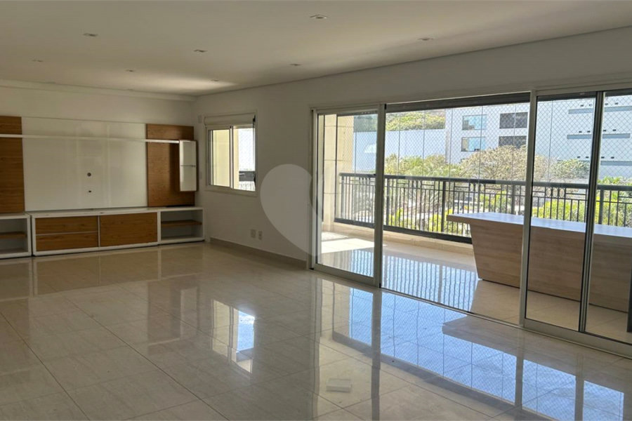 Apartamento para alugar com 3 suítes em Santana, São Paulo, SP