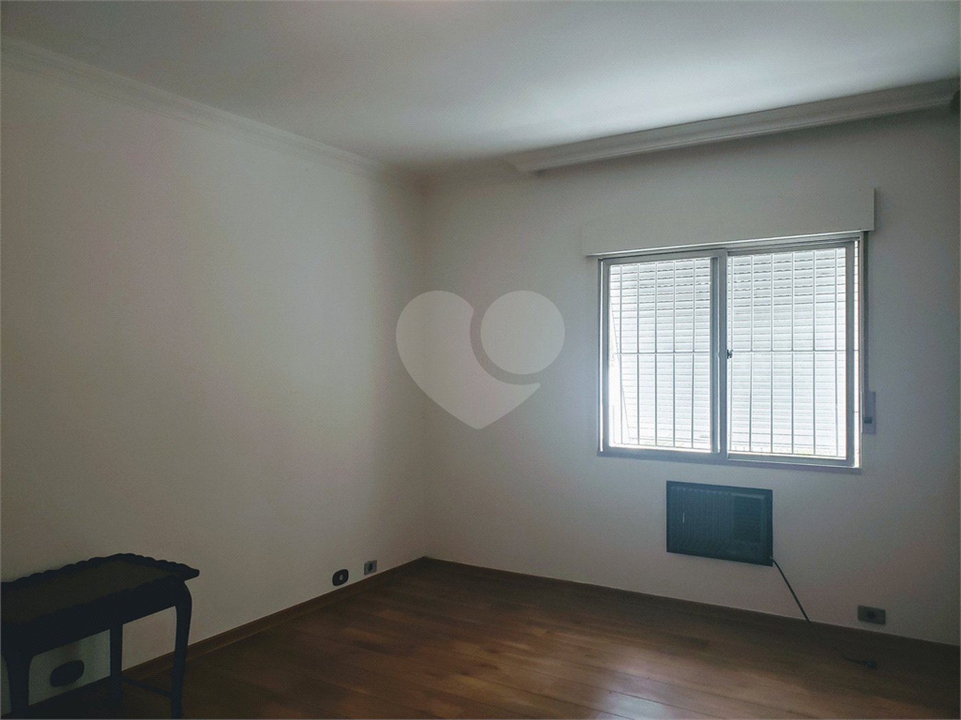 Sobrado à venda com 4 quartos, sendo 2 suítes, em Brooklin Velho, São Paulo, SP