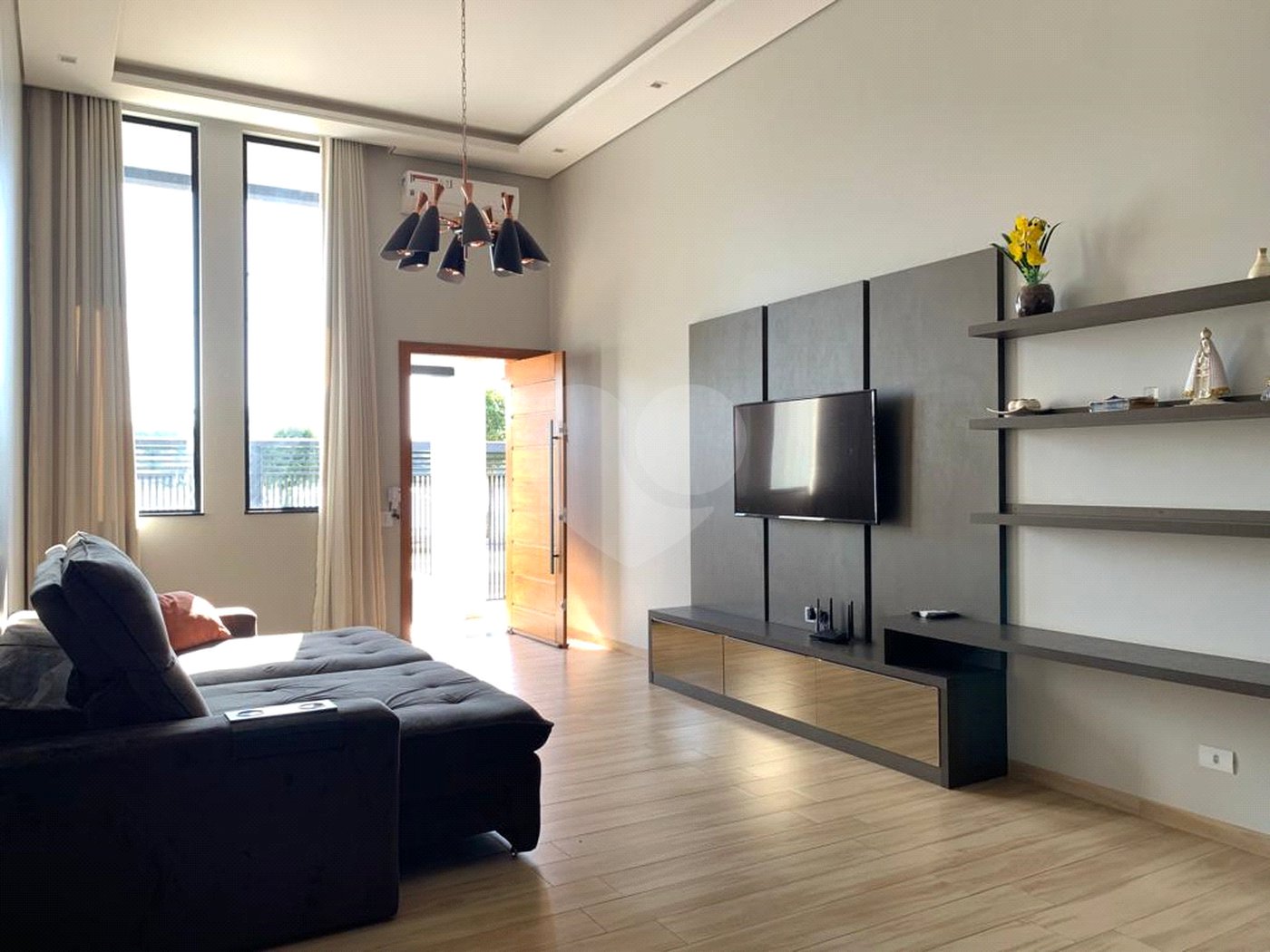 Casa à venda com 2 quartos, sendo 3 suítes, no Centro, Salto Grande, SP