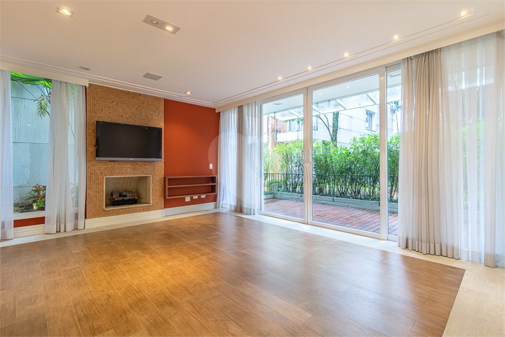 Casa à venda com 4 suítes no condomínio Las Cumbres, São Paulo - SP