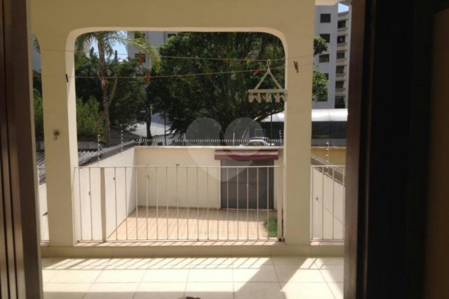 Sobrado à venda com 4 quartos, sendo 2 suítes, em Santana, São Paulo, SP