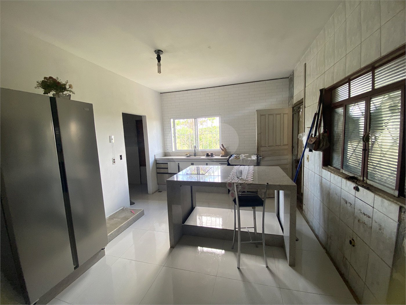 Sítio à venda com 3 quartos, sendo 1 suíte, em Loteamento Vila Central, Elias Fausto, SP