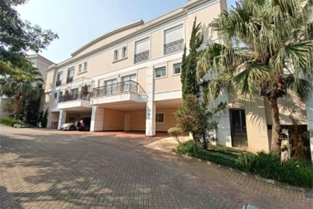 Casa à venda com 3 suítes no condomínio Solares Vila Europa, São Paulo - SP
