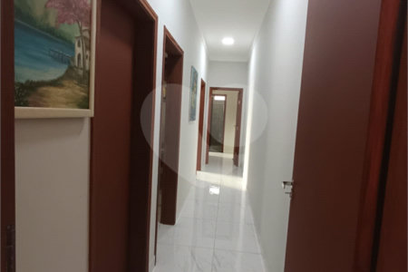 Casa à venda com 3 quartos, sendo 1 suíte,  no condomínio Ipes 2, Tatuí - SP