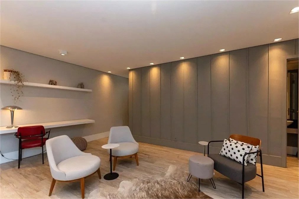 Apartamento à venda com 3 quartos, sendo 2 suítes, em Água Branca, São Paulo, SP