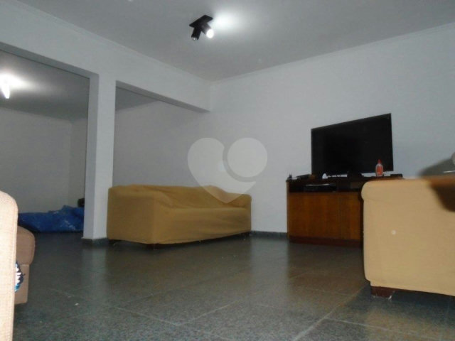 Sobrado à venda com 4 quartos, sendo 2 suítes,  em Santana, São Paulo, SP