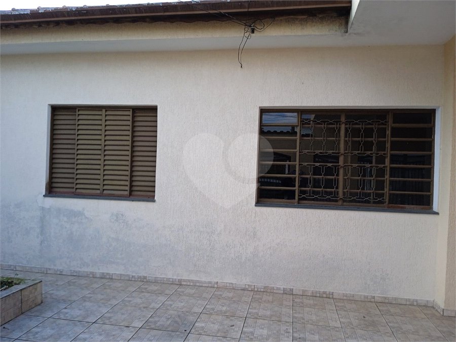 Casa à venda com 4 quartos em Parque Maria Helena, Suzano, SP