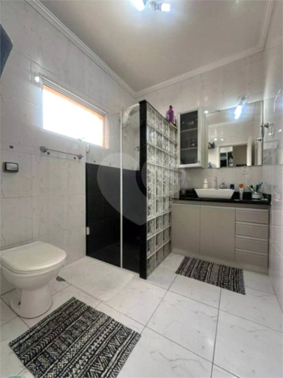 Casa à venda com 3 quartos, sendo 1 suíte, no condomínio Residencial Delle Stelle, Louveira - SP