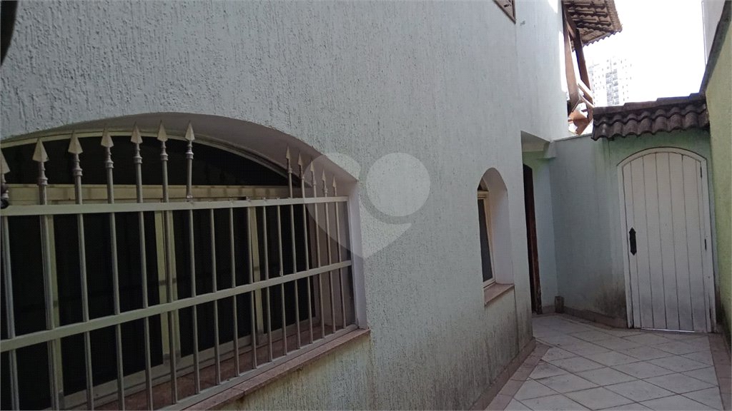 Sobrado à venda com 4 quartos, sendo 1 suíte, em Vila Rosália, Guarulhos, SP