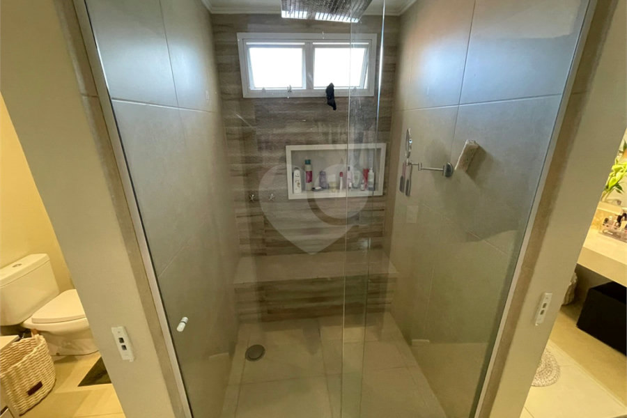 Casa à venda com 4 suítes no condomínio Fechado, São Paulo - SP