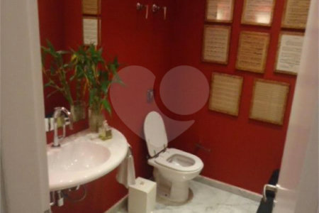 Casa à venda com 3 quartos, sendo 2 suítes,  em Vila Tramontano, São Paulo, SP