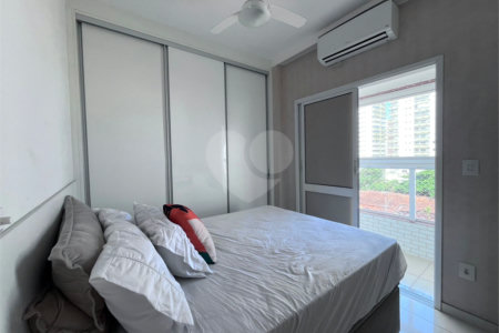 Apartamento à venda com 2 quartos, sendo 1 suíte, em Guilhermina, Praia Grande, SP