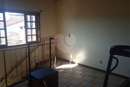 Casa à venda com 8 quartos, sendo 3 suítes, em Jardim Terceiro Centenário, Atibaia, SP