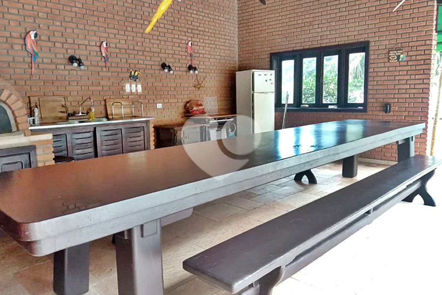 Casa à venda com 5 quartos, sendo 4 suítes, em Roseira, Mairiporã, SP