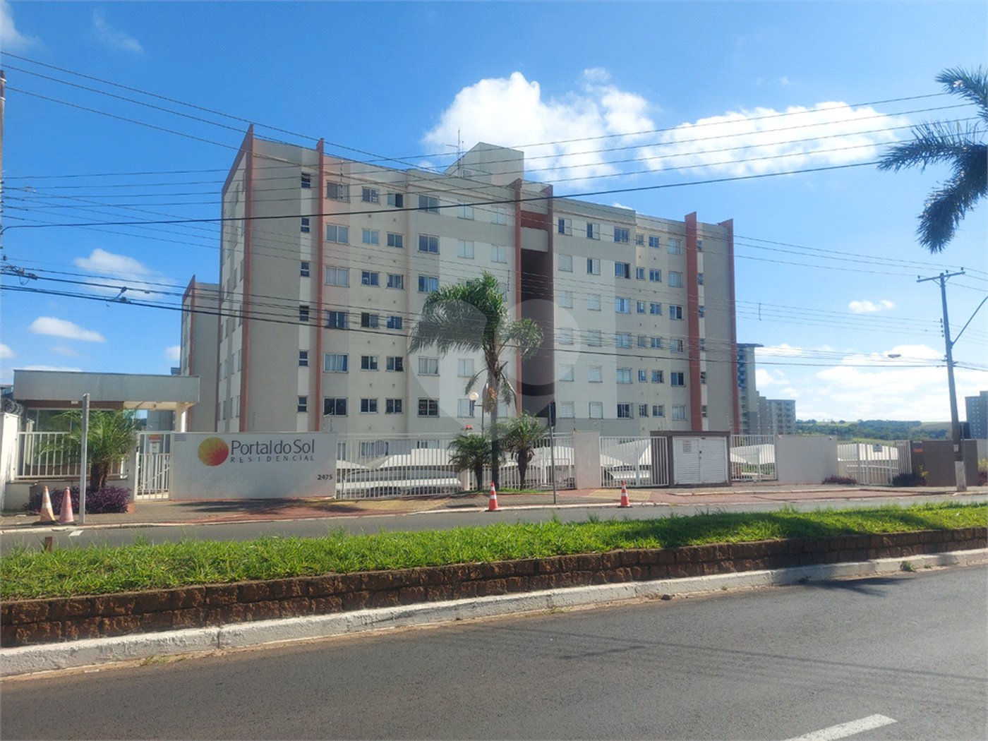 Apartamento Mobiliado no Condomínio Portal do Sol, na Avenida Getúlio Vargas