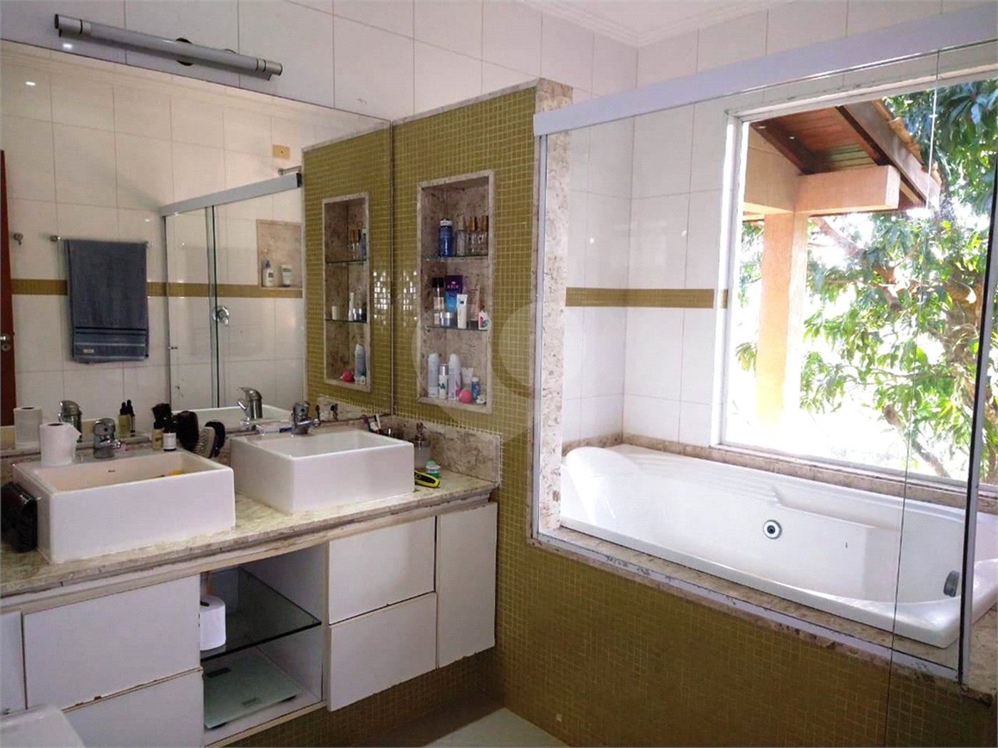 Casa à venda com 8 quartos, sendo 4 suítes, em Santa Inês, Mairiporã, SP