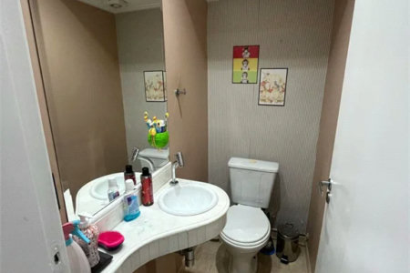Casa à venda com 3 quartos, sendo 1 suíte, no condomínio Vila das Cores, São Paulo - SP