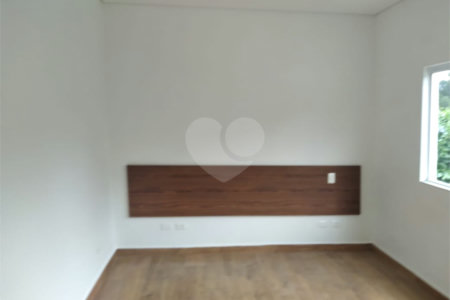 Casa à venda com 4 suítes no condomínio Saint Thomás Rua Uruana,9, Carapicuíba - SP