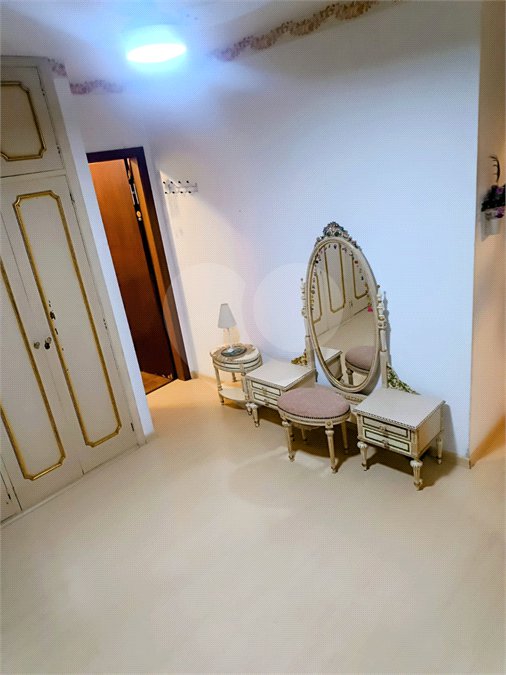 Casa à venda com 5 quartos, sendo 4 suítes, em Jardim Armênia, Mogi das Cruzes, SP